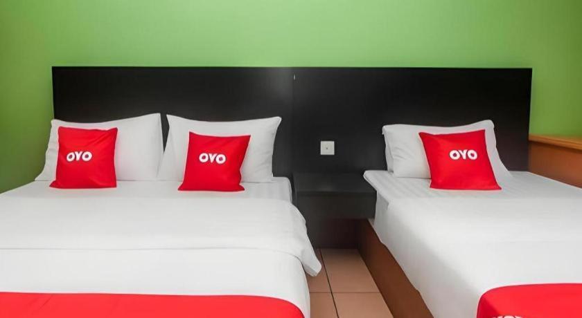 River Park Hotel Sibu Extérieur photo